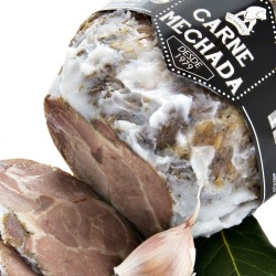 carne mechada bañada en manteca blanca de cerdo ibérico